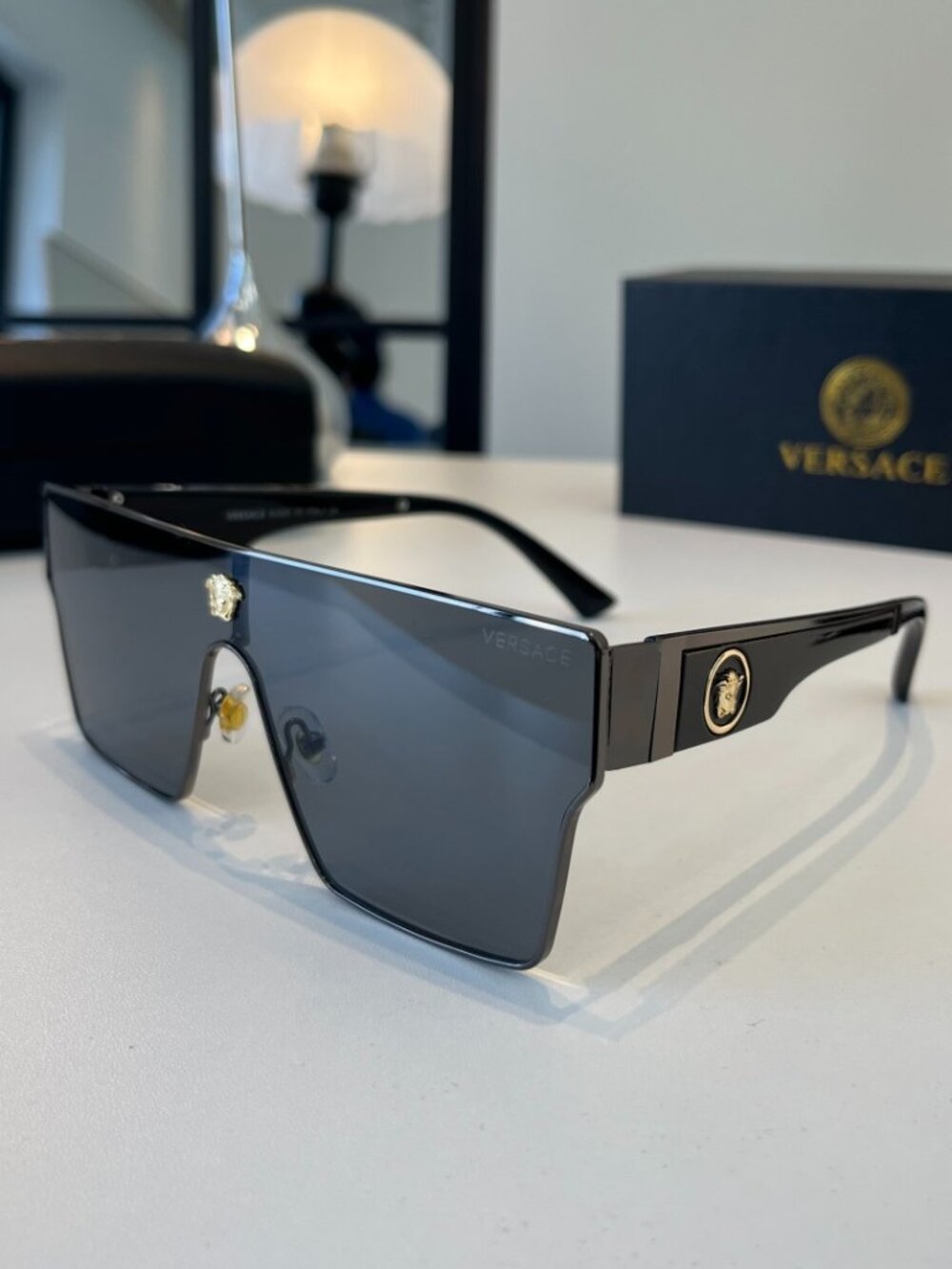 Versace Fashion Sunglasses for Shaping Your Face Shape